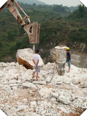 貴陽市石材場(chǎng)開采不能放炮愚公斧劈裂機(jī)