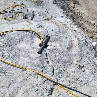 瑪沁縣開挖地基加強劈裂棒